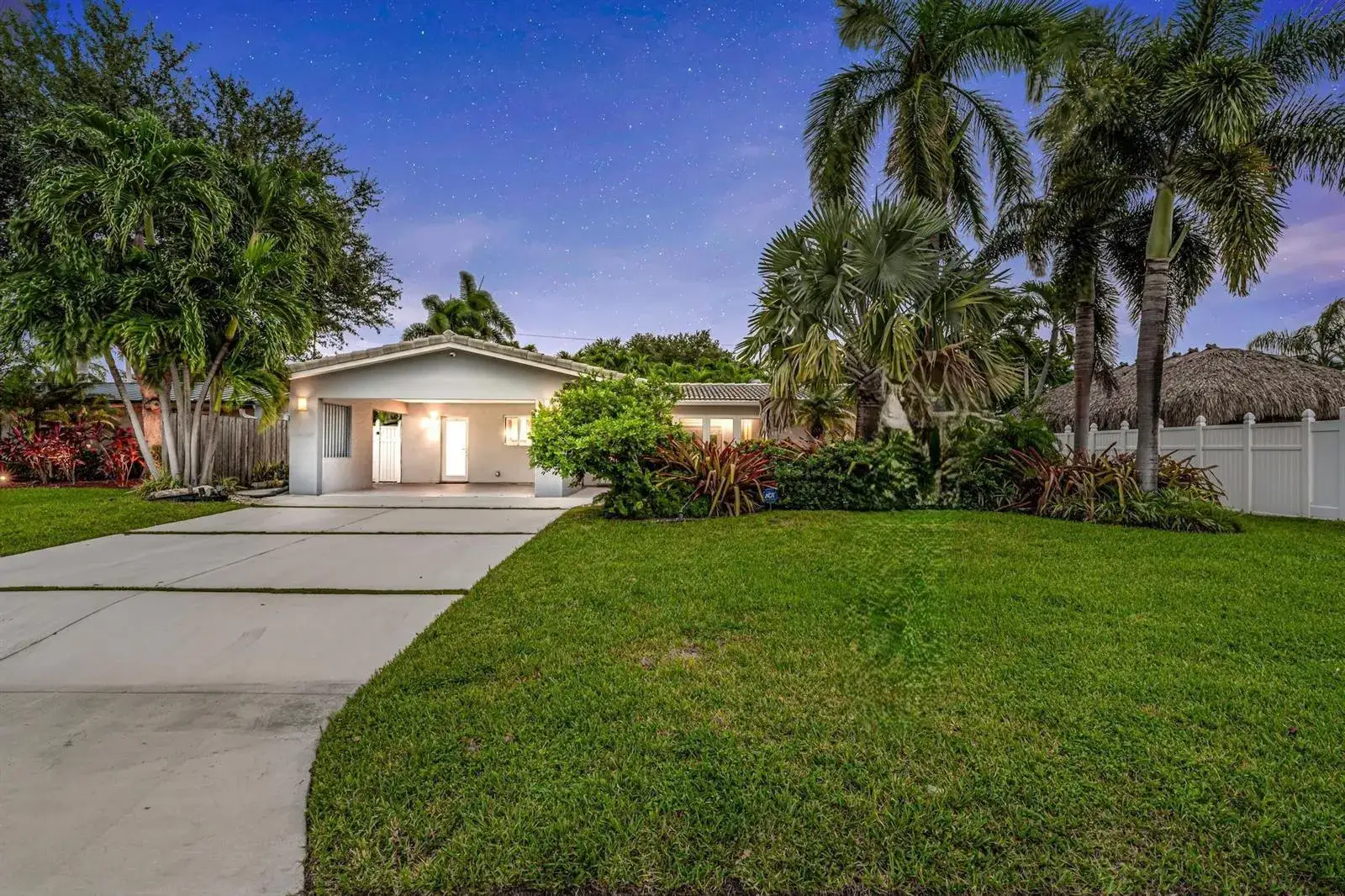4310 NE 15th Way, Oakland Park FL 33334