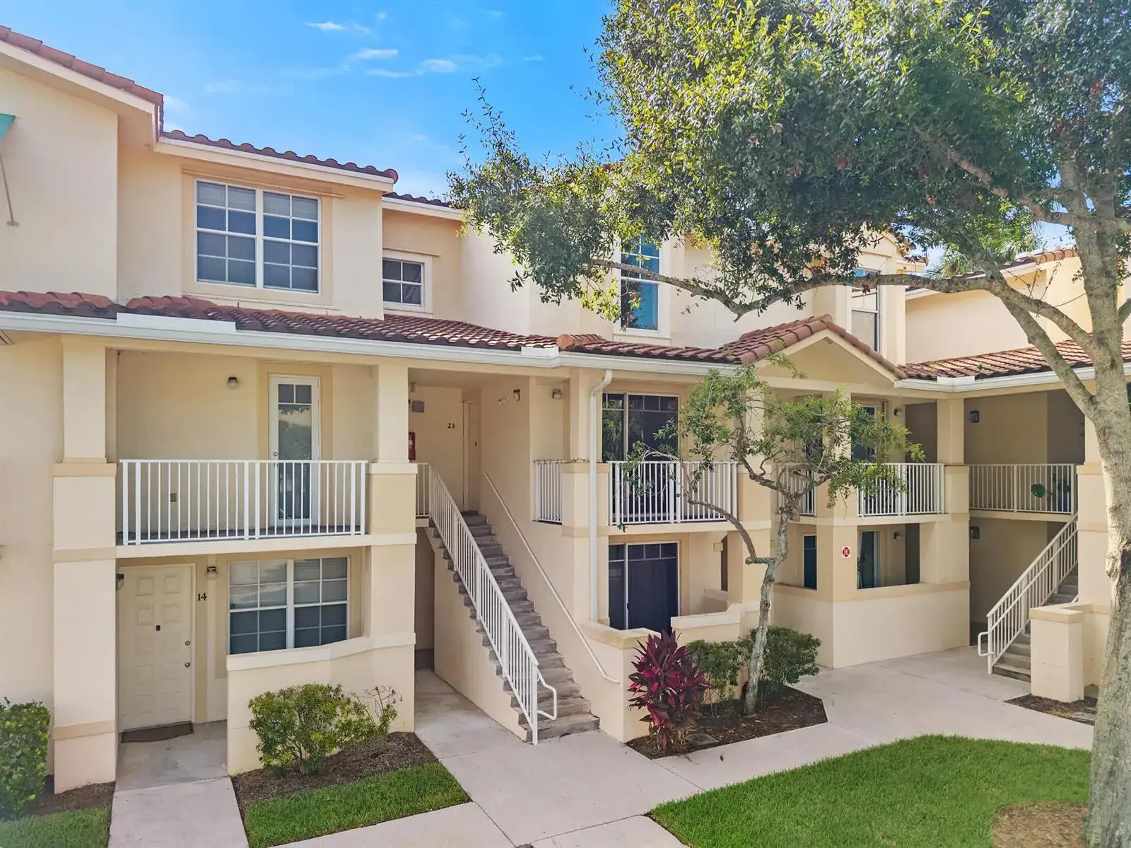 2 bedroom 2 bath Residential for sale at 4772 CHANCELLOR Drive # 23, Jupiter FL 33458