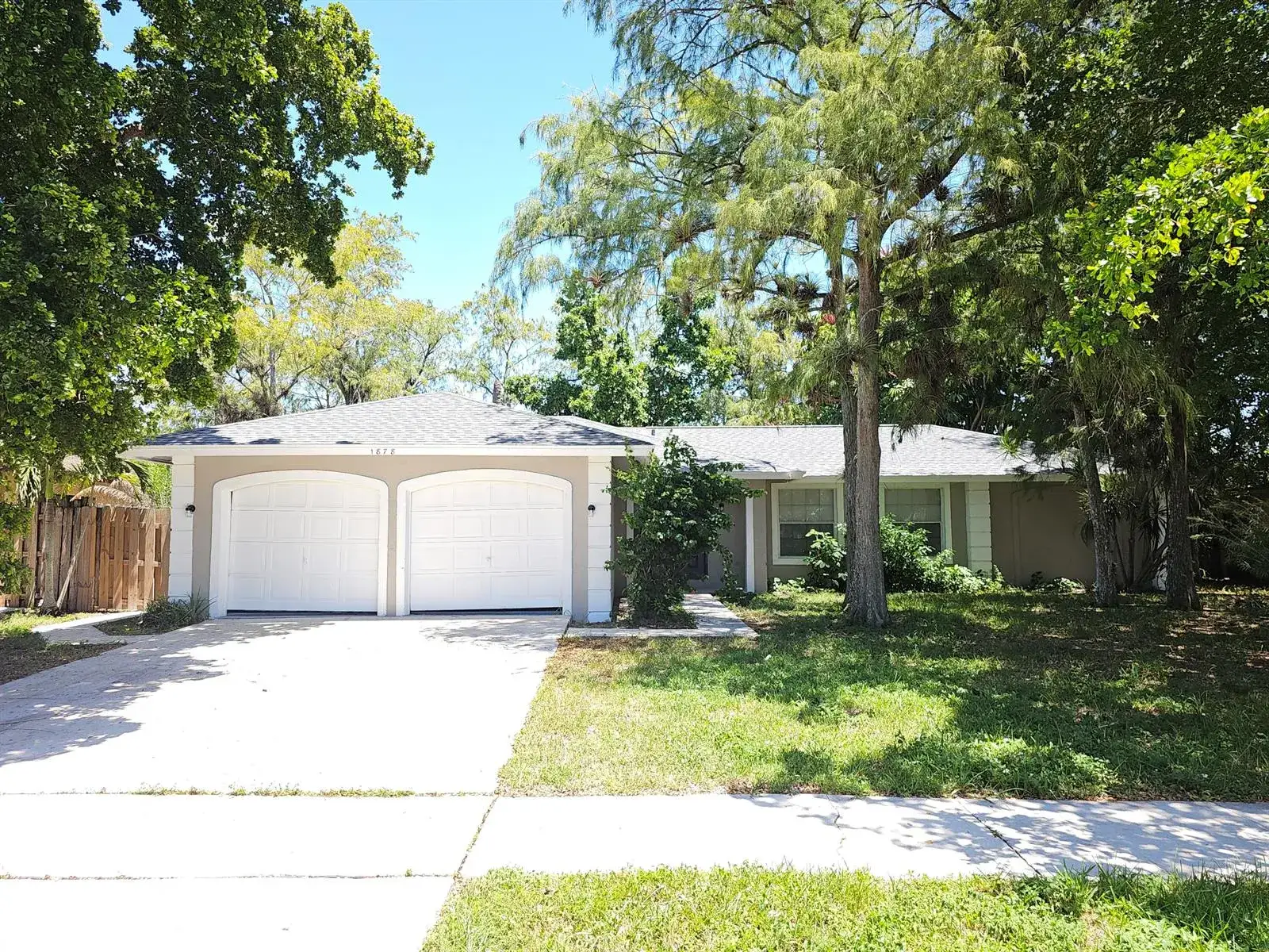 3 bedroom 2 bath Residential for sale at 1878 Wisteria Street, Wellington FL 33414