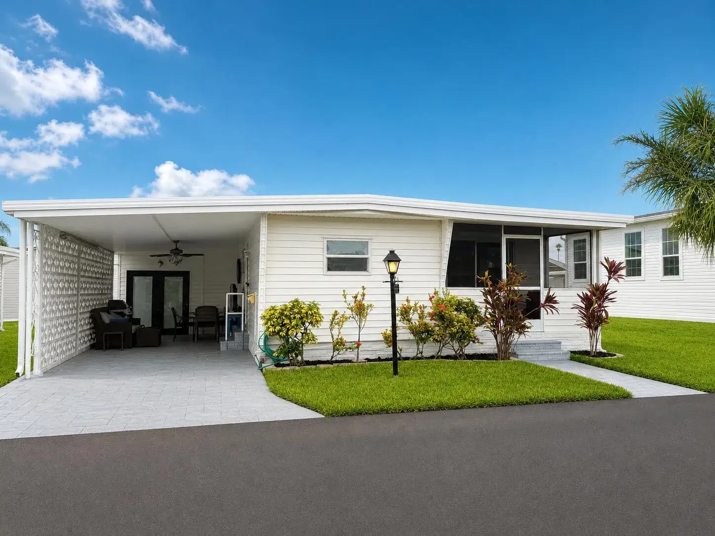 2 bedroom 2 bath Residential for sale at 3225 South Street, Hollywood FL 33021