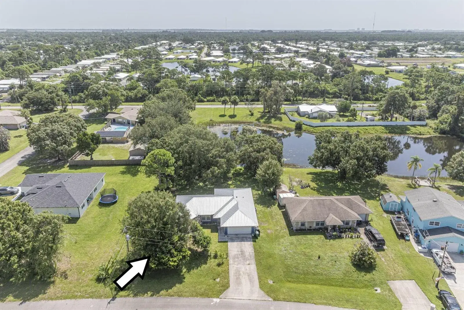 3 bedroom 2 bath Residential for sale at 6704 HULDA Drive, Fort Pierce FL 34951