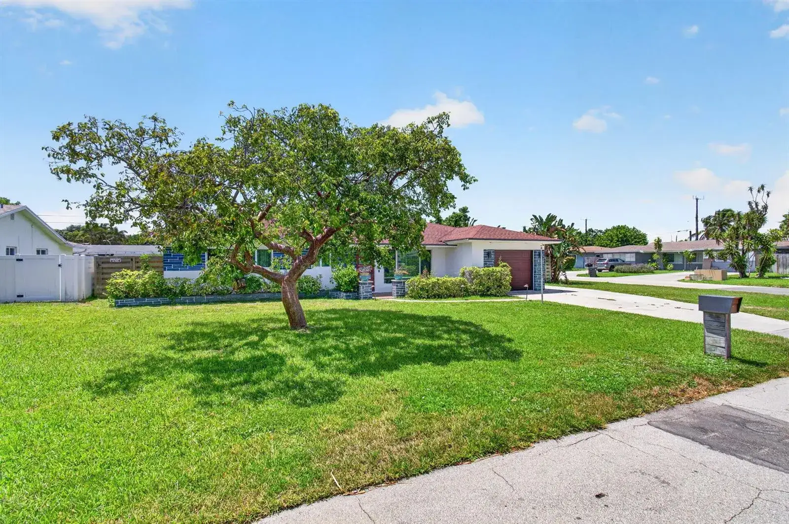 3 bedroom 2 bath Residential Lease for rent at 200 NE 28TH Terrace, Boca Raton FL 33431