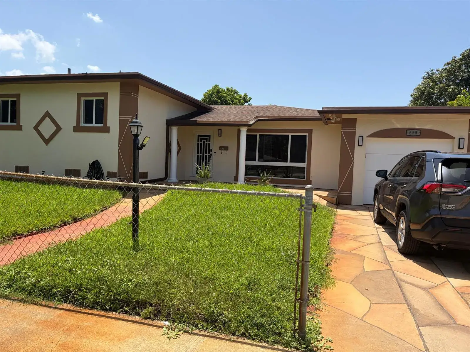4 bedroom 3 bath Residential for sale at 655 W MELROSE Circle, Fort Lauderdale FL 33312