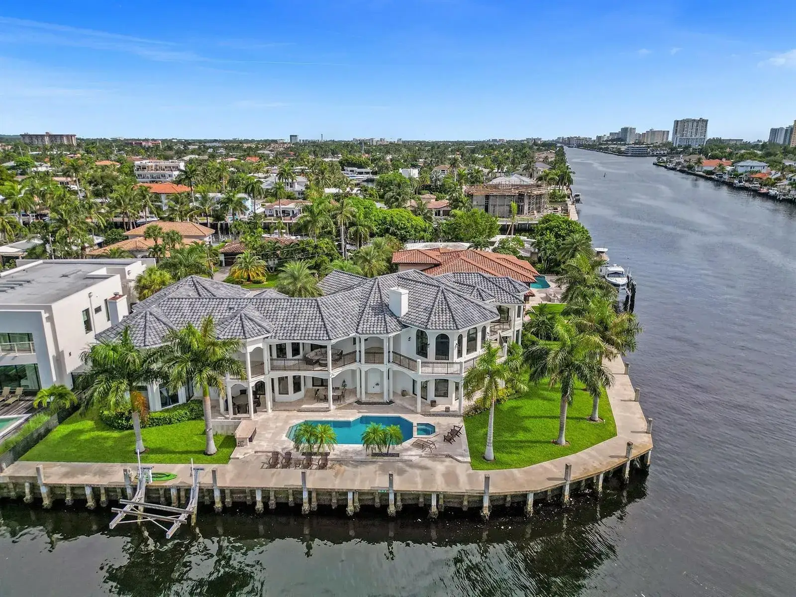 6 bedroom 5 bath Residential for sale at 2584 SE 12th Street, Pompano Beach FL 33062