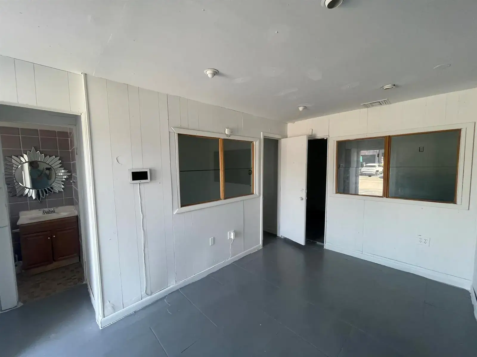 Commercial Sale for sale at 821 NW 45th Street, Oakland Park FL 33309