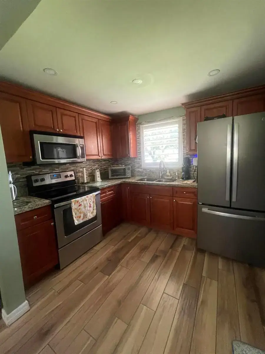 1 bedroom 1 bath Residential for sale at 702 Lori Drive # 195, Palm Springs FL 33461