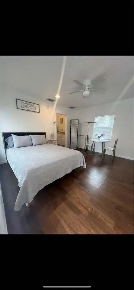 1 bedroom 1 bath Residential Lease for rent at 603 N J Street, FL 33460