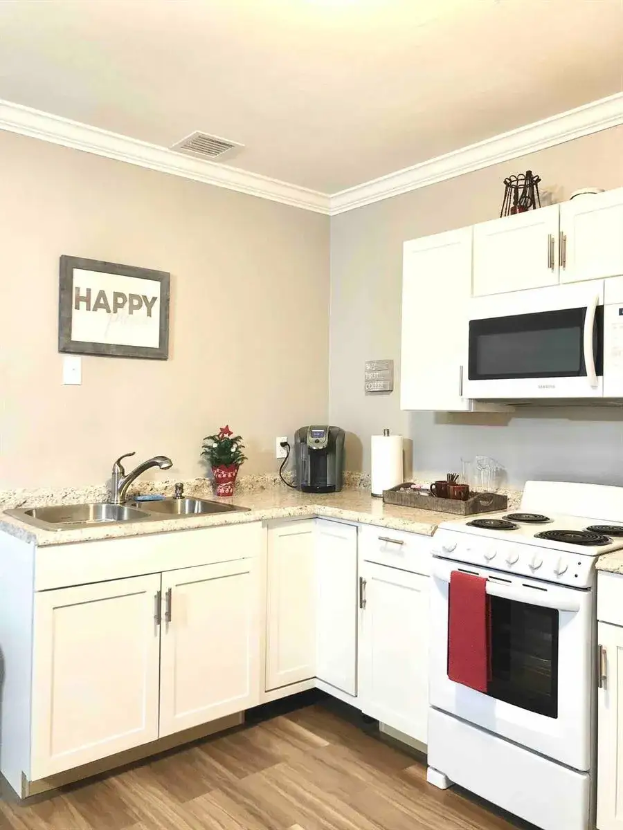 1 bedroom 1 bath Residential Lease for rent at 3152 Capri Road # A, Palm Beach Gardens FL 33410