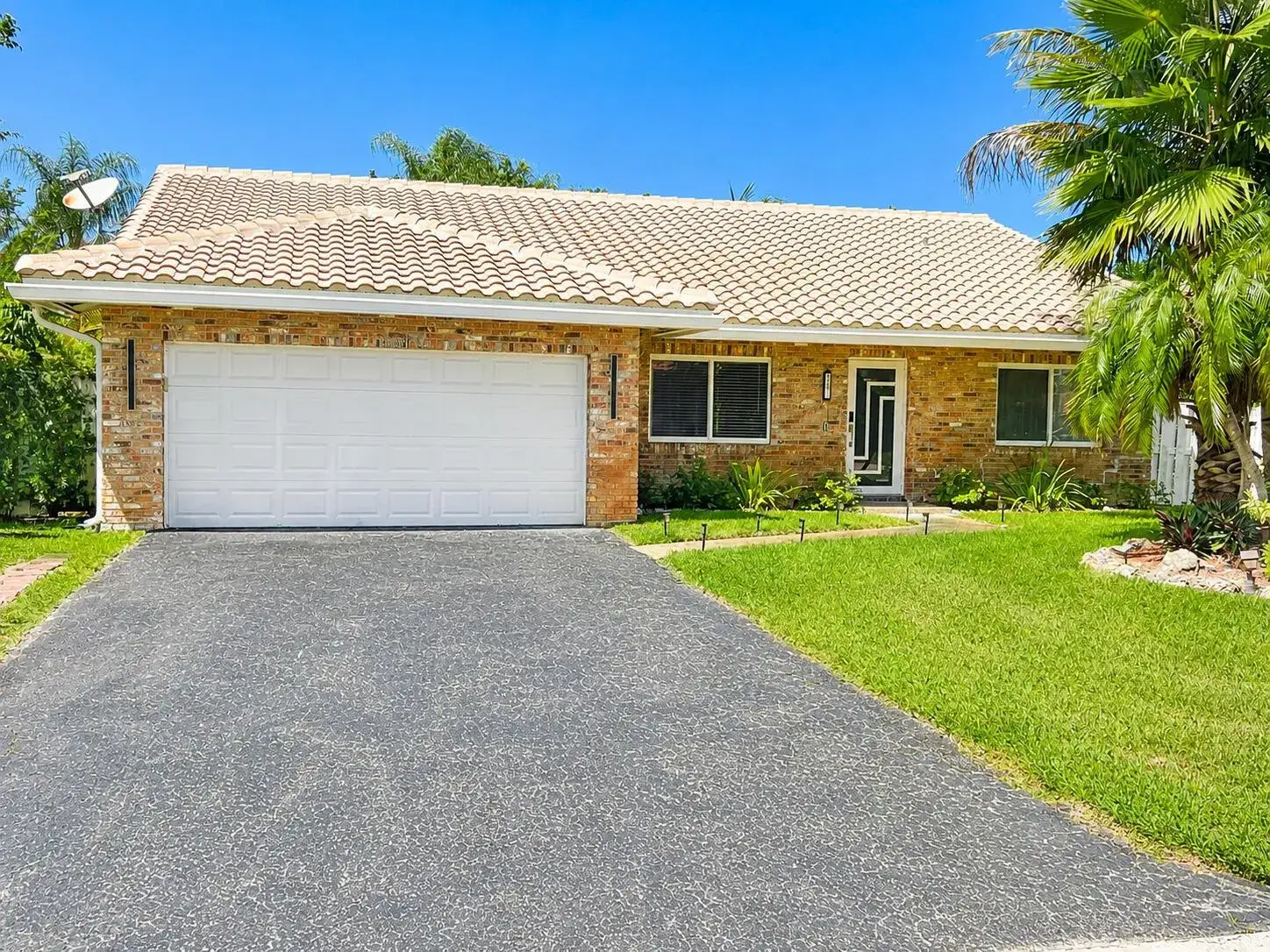 10601 NW 7TH Place, Coral Springs FL 33071