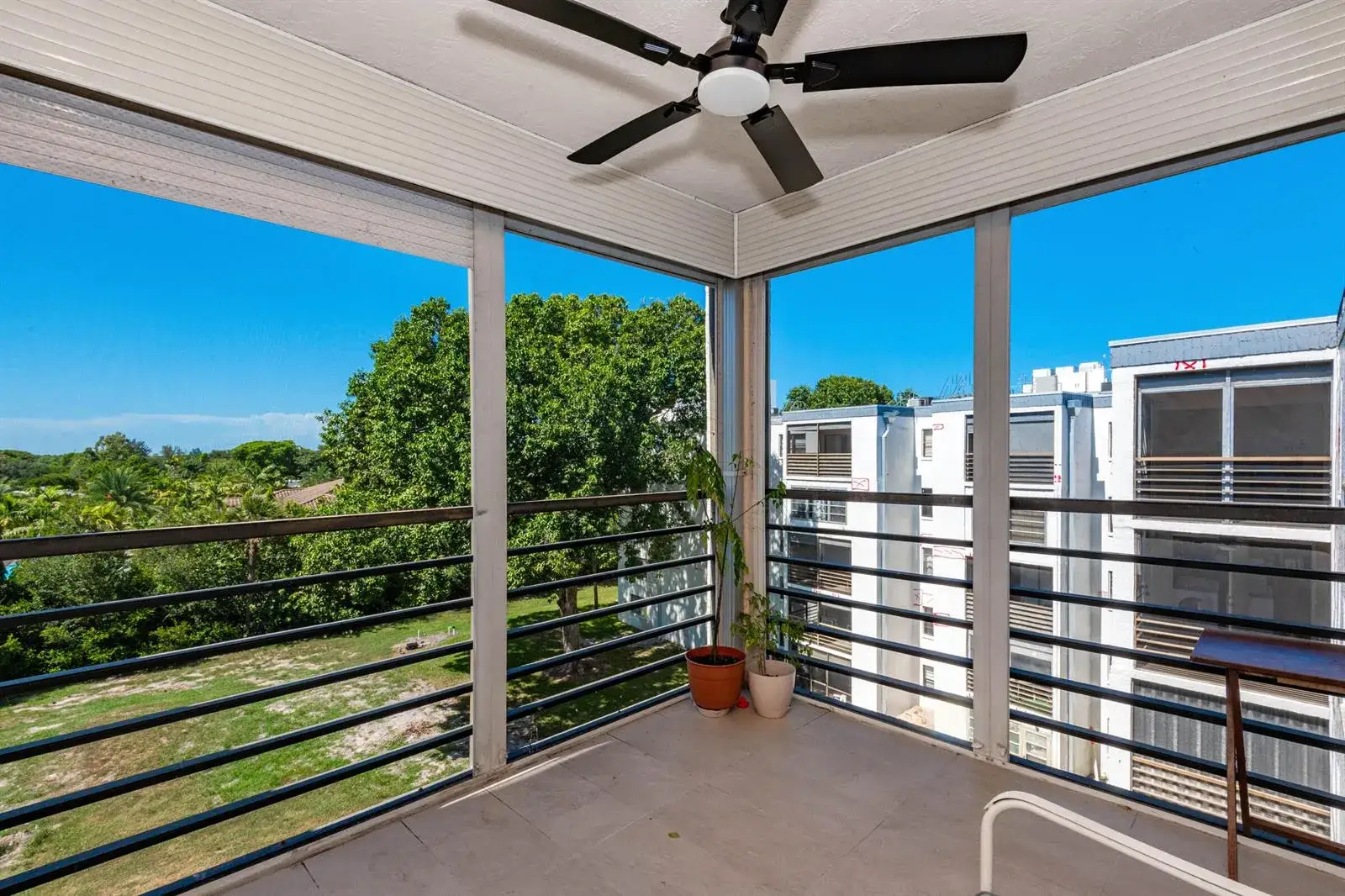 2 bedroom 2 bath Residential for sale at 9235 SW 8th Street # 502, Boca Raton FL 33428