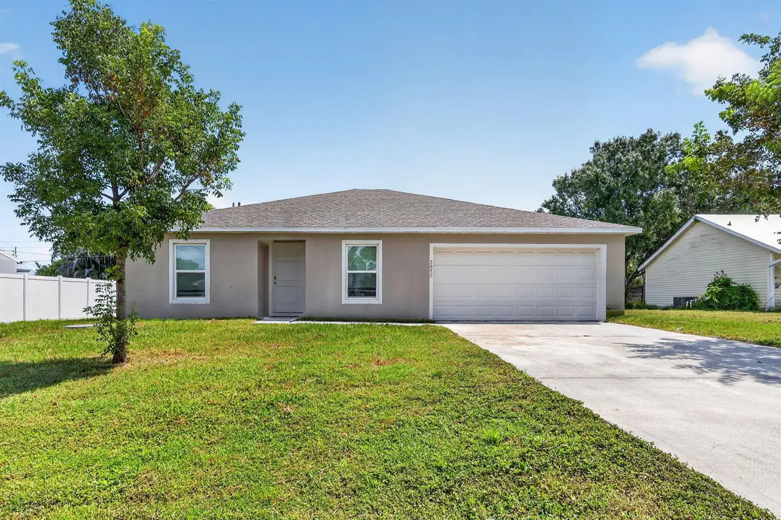 2078 SE JOYNER Circle, Port St. Lucie FL 34952