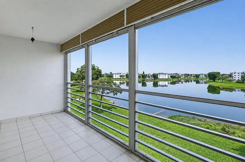 2 bedroom 2 bath Residential for sale at 3026 Rexford B, Boca Raton FL 33434