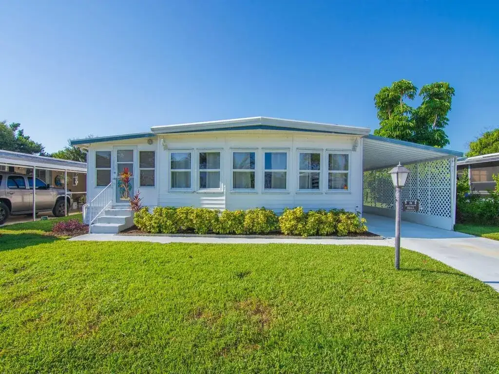 58 Village Lane, Jensen Beach FL 34957