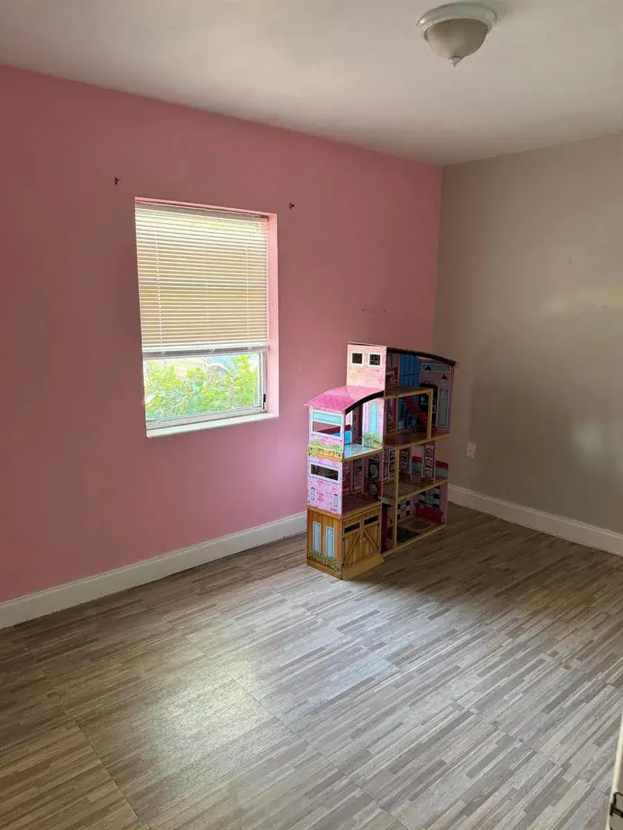 3 bedroom 2 bath Residential Lease for rent at 123 SW 22ND Avenue, Fort Lauderdale FL 33312