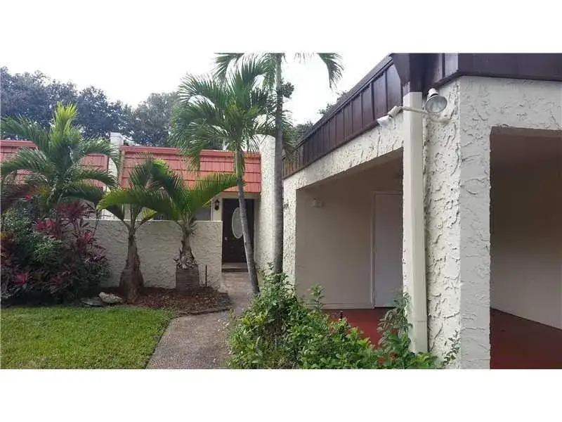 2 bedroom 1 bath Residential Lease for rent at 6557 NW 99th Avenue, Tamarac FL 33321
