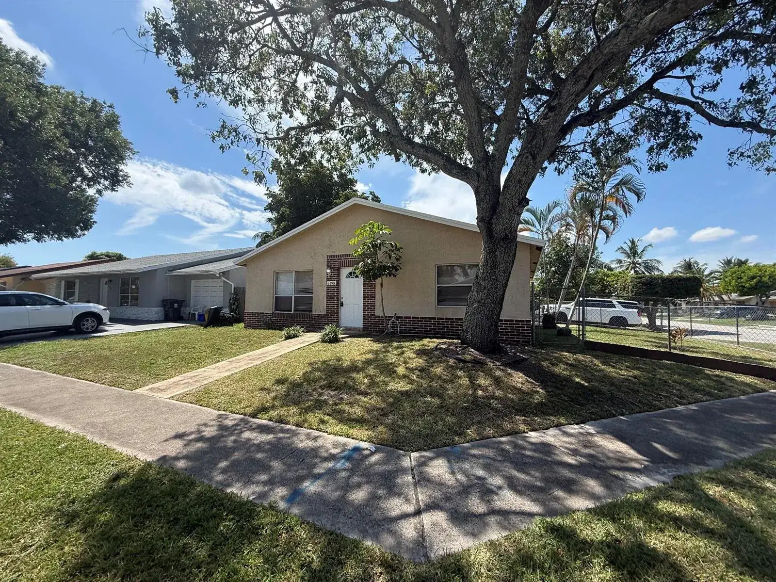 3 bedroom 2 bath Residential for sale at 6198 ARCADE Court, Lake Worth FL 33463