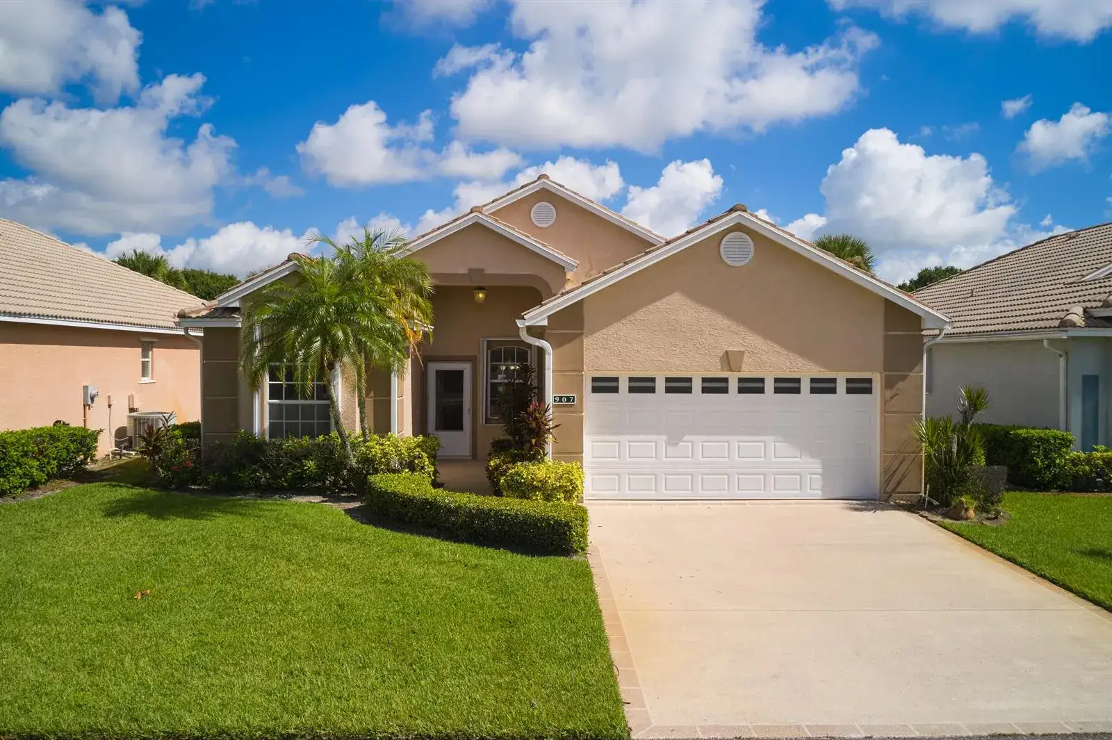 2 bedroom 2 bath Residential for sale at 907 NW Sarria Court, Port St. Lucie FL 34986