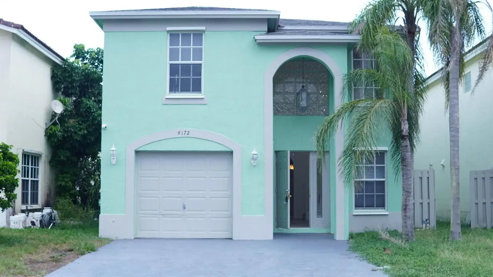 3 bedroom 2 bath Residential for sale at 4172 Pine Hollow Circle, FL 33463
