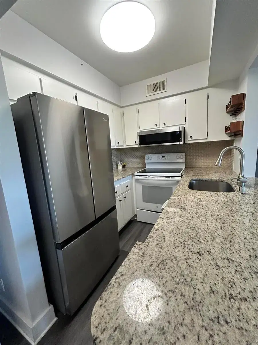 2 bedroom 2 bath Residential Lease for rent at 7154 Golf Colony Court, FL 33467