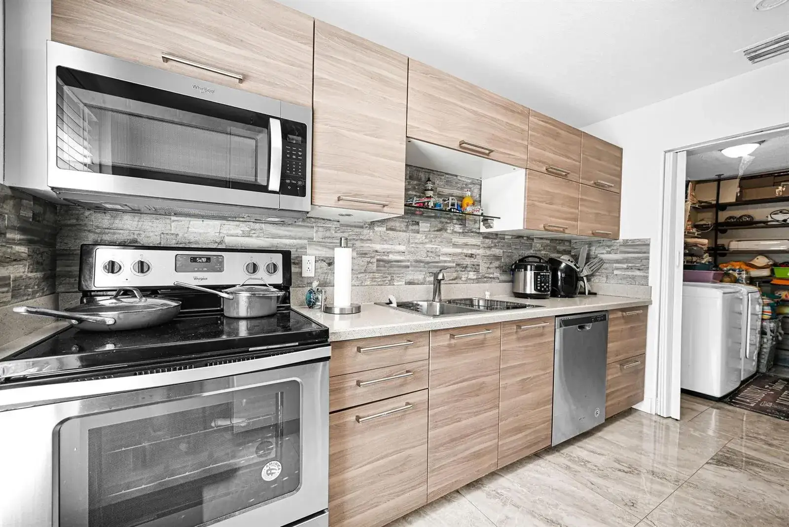 3 bedroom 2 bath Residential for sale at 2171 SW 36TH Terrace, Fort Lauderdale FL 33312