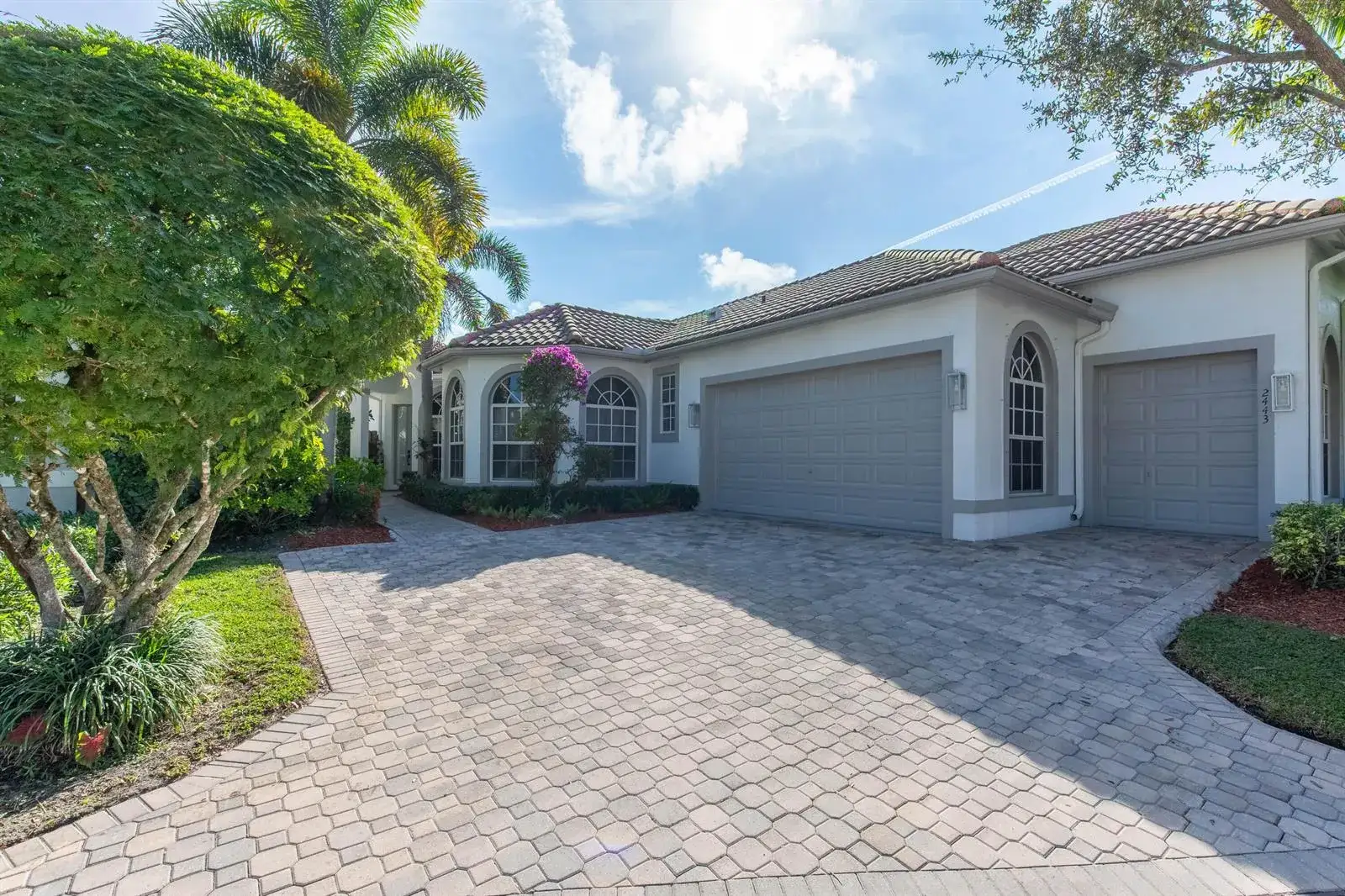 3 bedroom 3 bath Residential for sale at 2443 PLAYERS Court, Wellington FL 33414