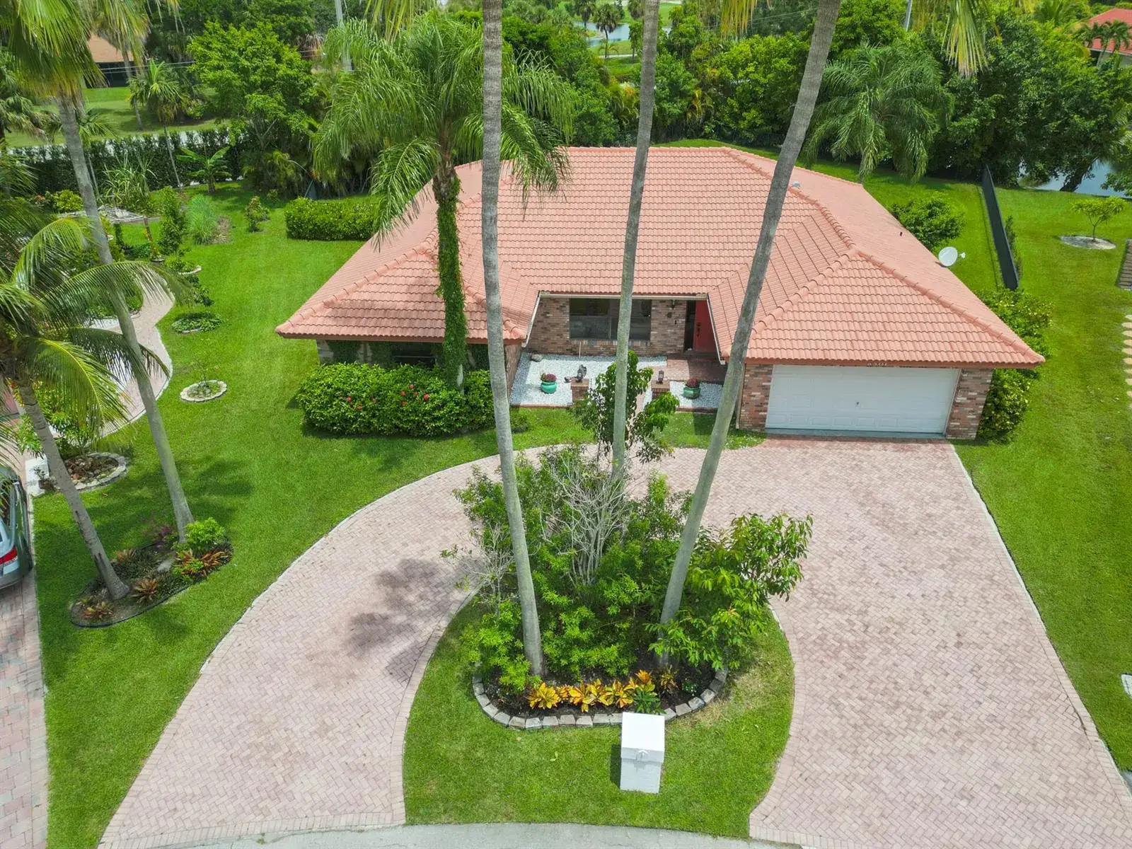 4 bedroom 2 bath Residential for sale at 8501 NW 80 Street, Tamarac FL 33321