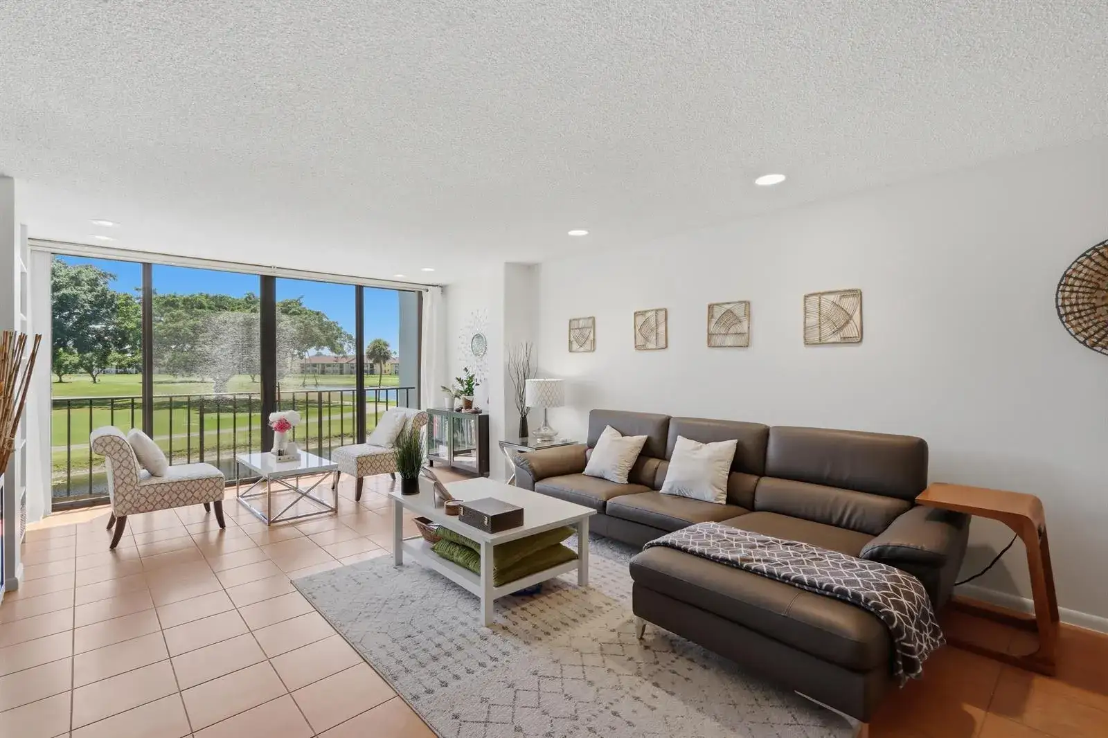 2 bedroom 2 bath Residential for sale at 4489 Luxemburg Court # 202, Lake Worth FL 33467