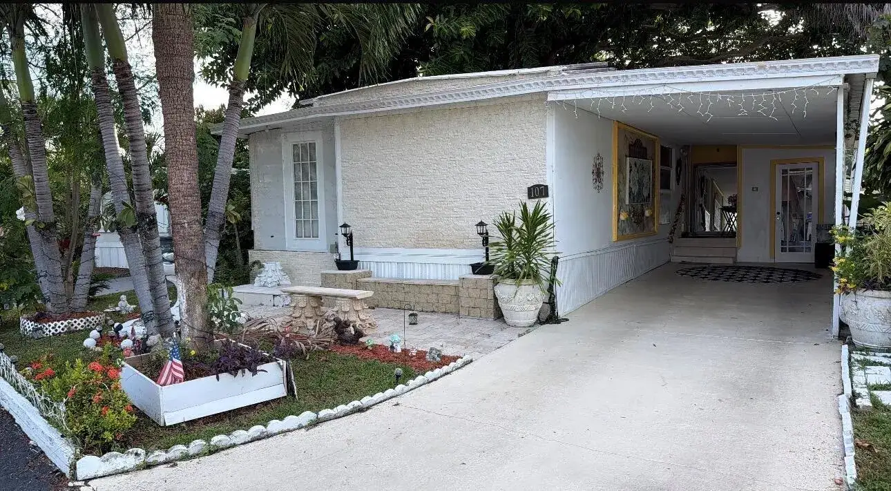 2 bedroom 2 bath Residential for sale at 107 Havenwood Drive, Pompano Beach FL 33064