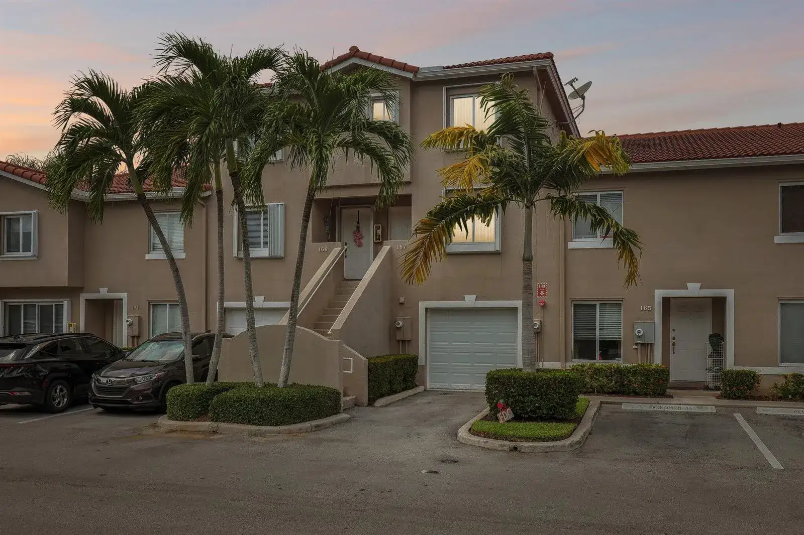 3 bedroom 3 bath Residential for sale at 167 RIVIERA Circle, Weston FL 33326