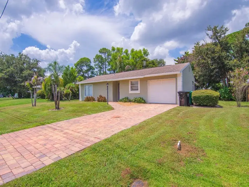 2 bedroom 2 bath Residential for sale at 509 SE Faith Terrace, Port St. Lucie FL 34953