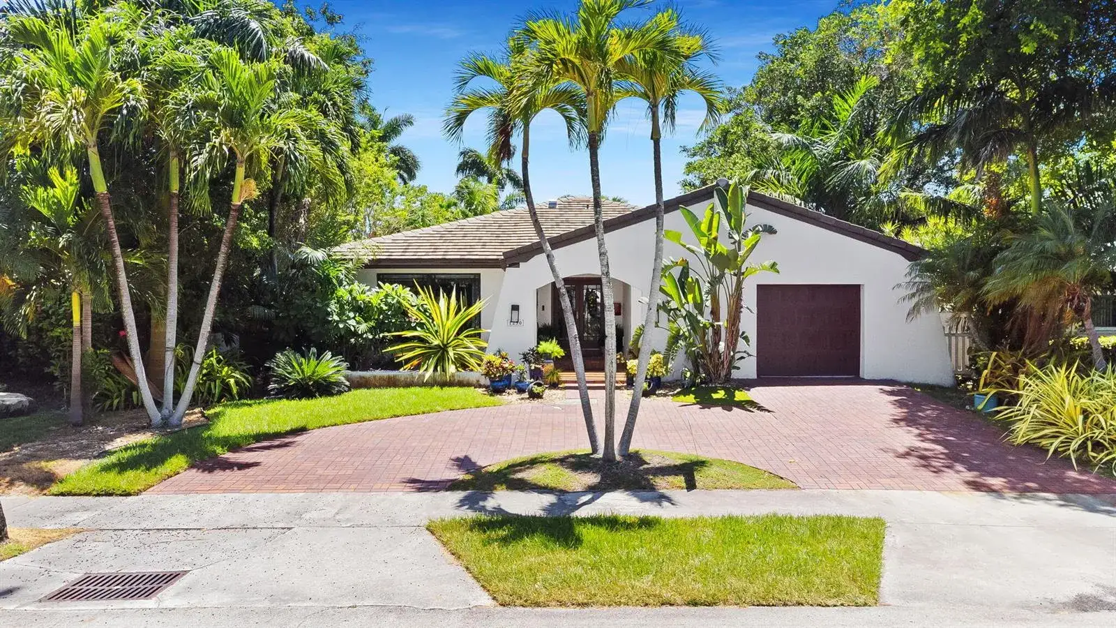 3 bedroom 2 bath Residential for sale at 1230 TAYLOR Street, Hollywood FL 33019