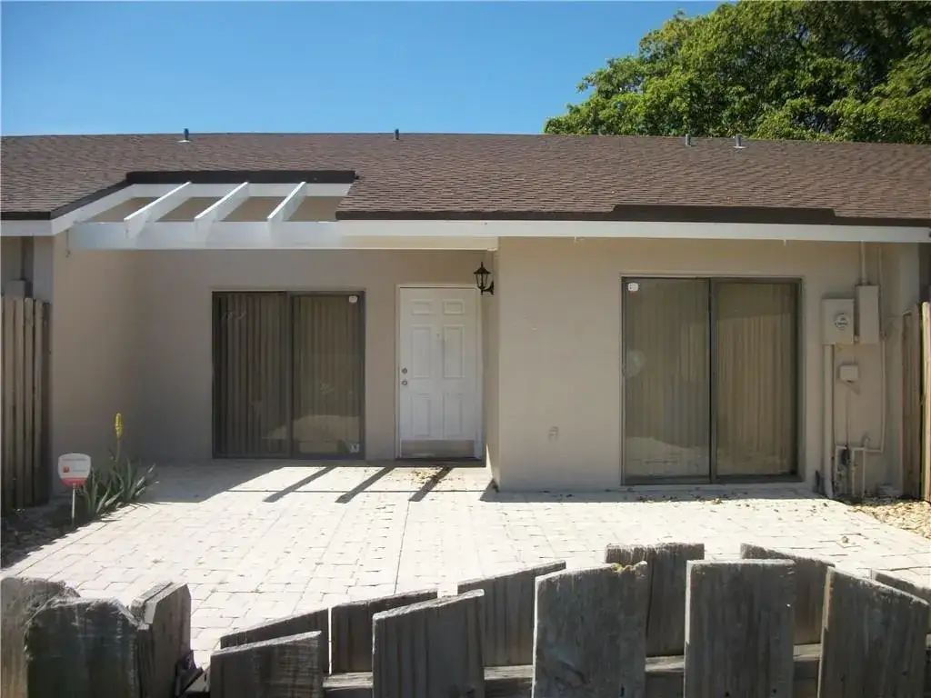 2 bedroom 2 bath Residential Lease for rent at 4953 E LAKES Drive, Deerfield Beach FL 33064