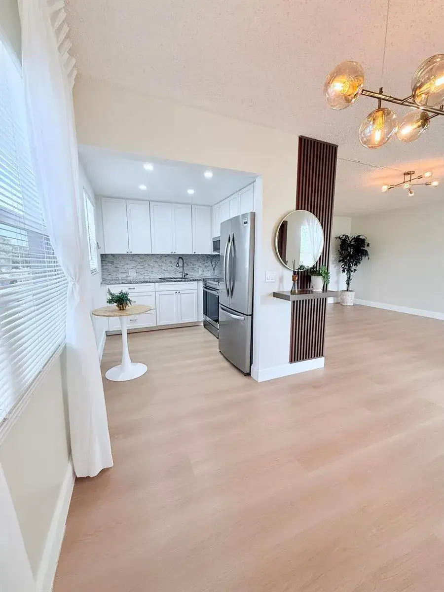 2 bedroom 1 bath Residential Lease for rent at 402 Brighton J # J, Boca Raton FL 33434
