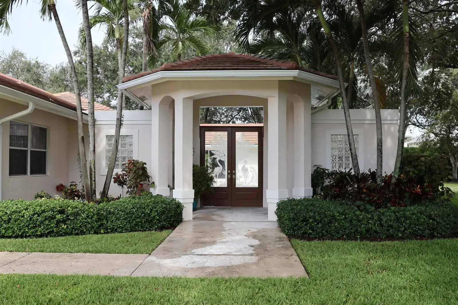4 bedroom 3 bath Residential for sale at 5705 NW 100th Terrace, Coral Springs FL 33076