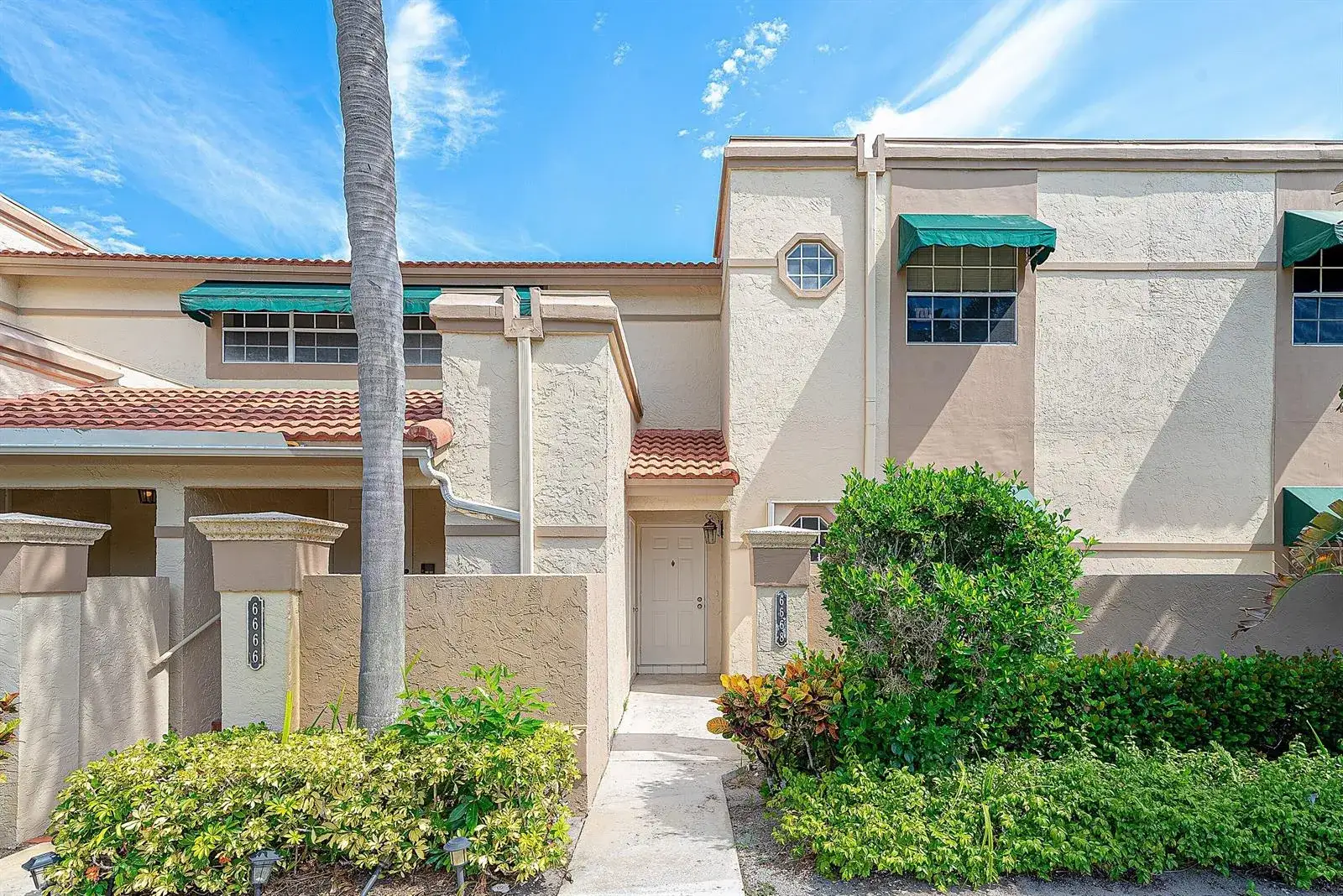 2 bedroom 2 bath Residential Lease for rent at 6668 Via Regina, Boca Raton FL 33433