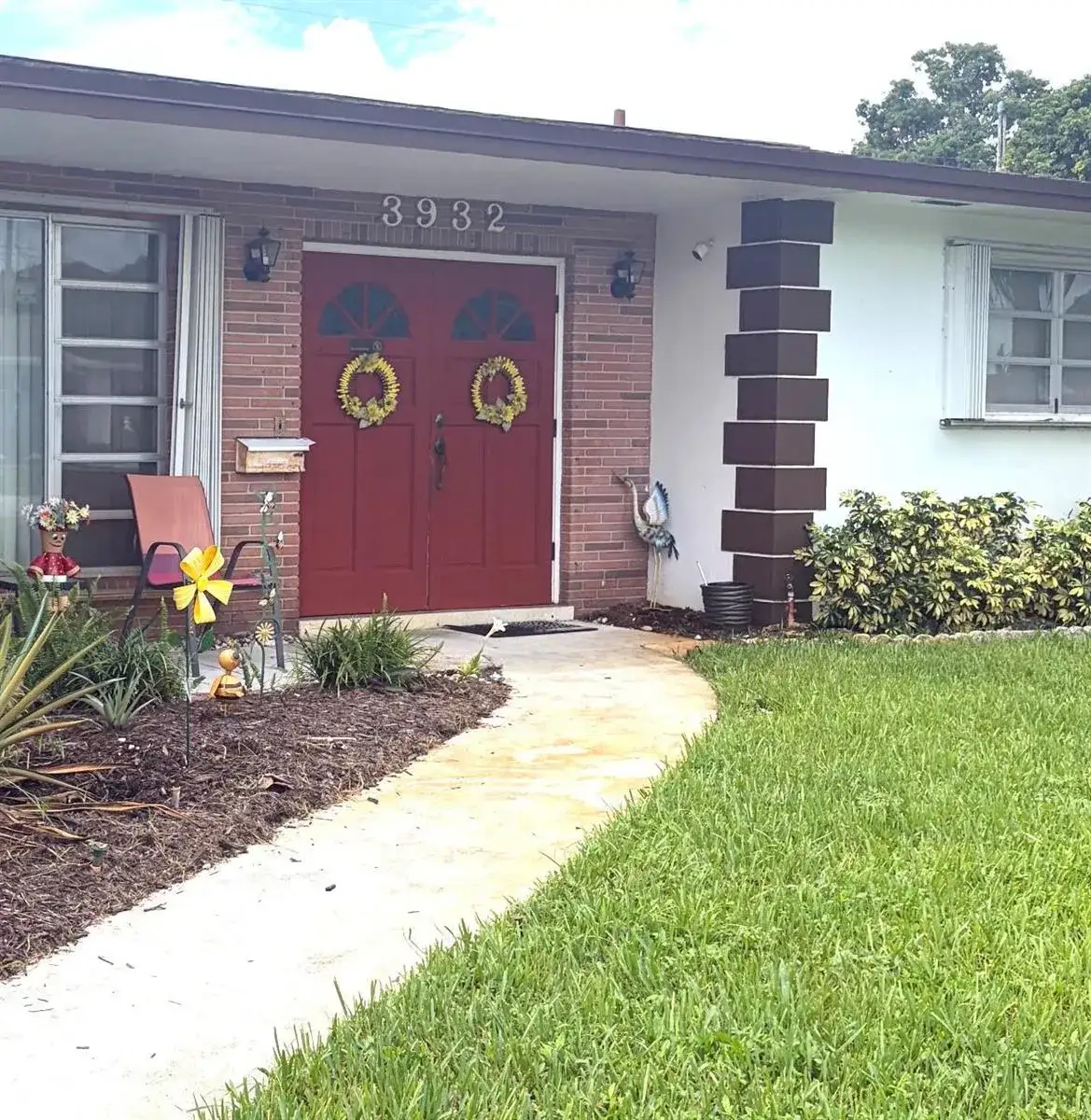 3 bedroom 2 bath Residential for sale at 3932 ADAMS Street, Hollywood FL 33021