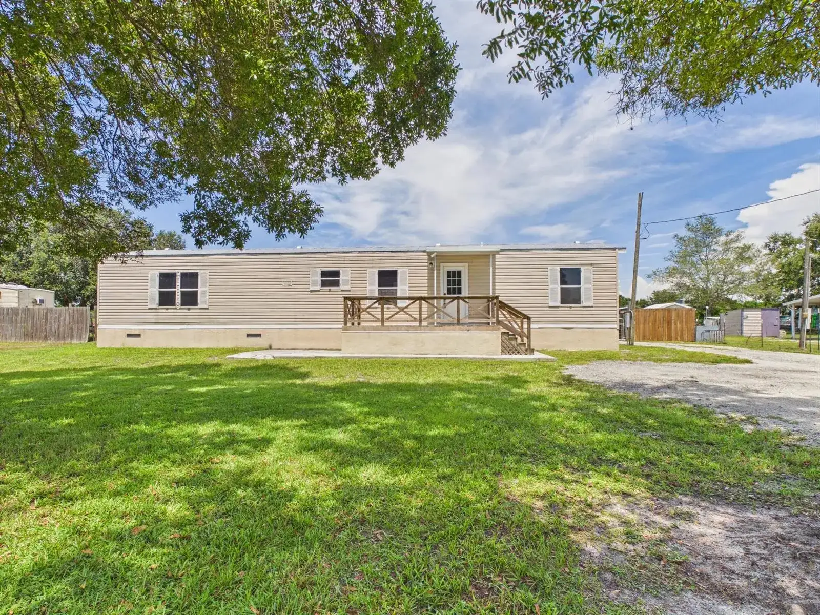 2 bedroom 2 bath Residential for sale at 8615 SE 57th Drive, Okeechobee FL 34974