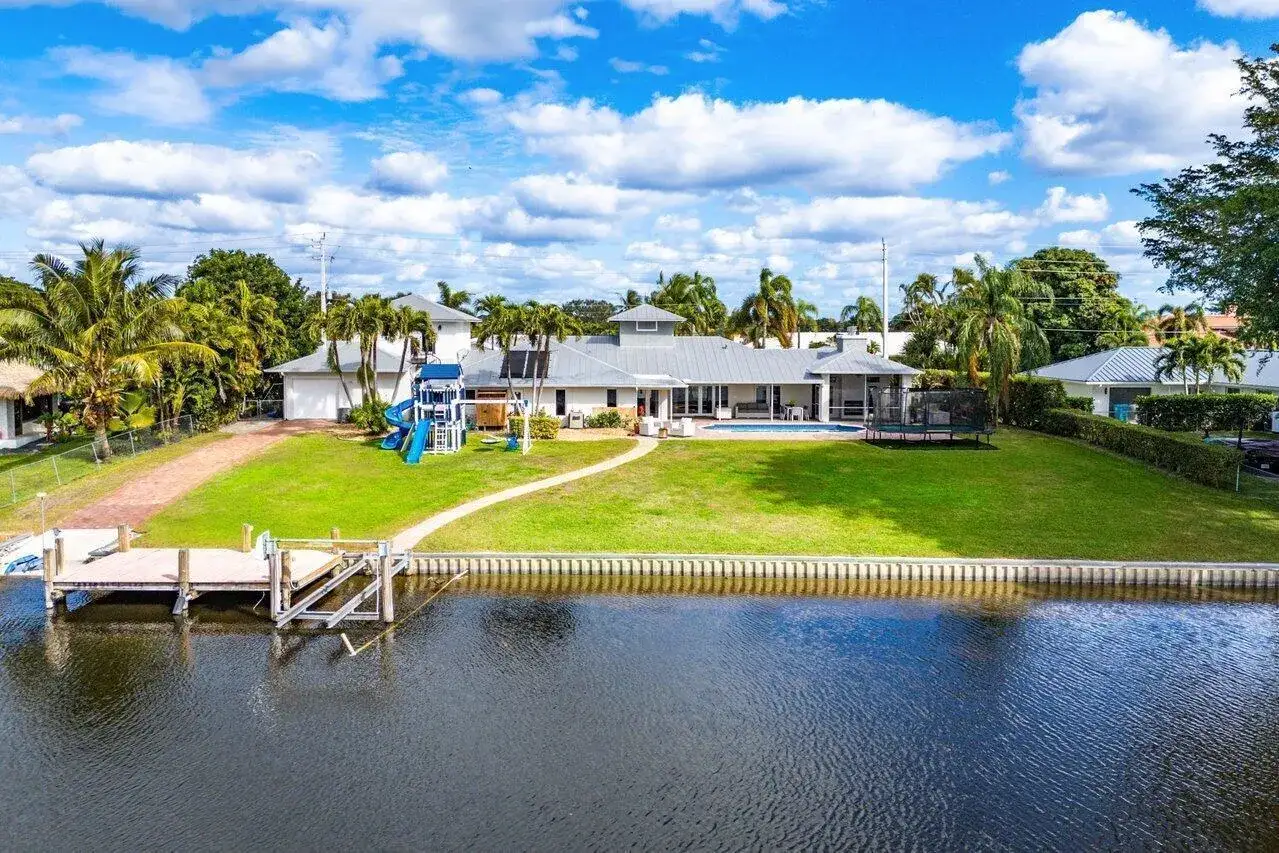5 bedroom 5 bath Residential for sale at 3815 S LAKE Drive, Boynton Beach FL 33435