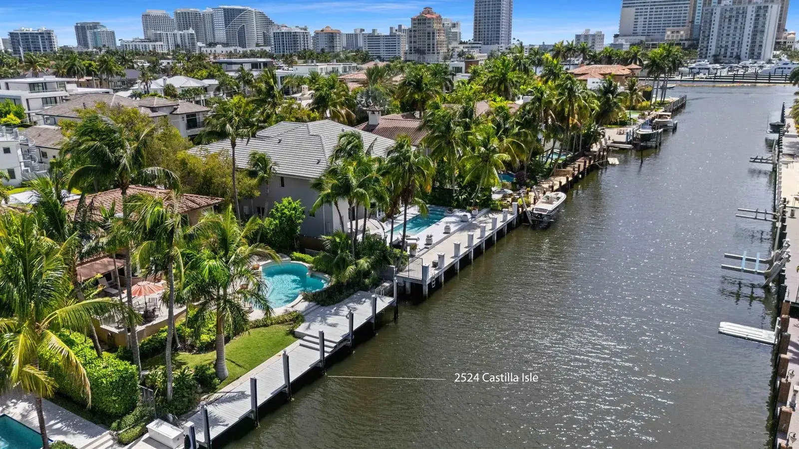 3 bedroom 4 bath Residential for sale at 2524 Castilla Isle, Fort Lauderdale FL 33301