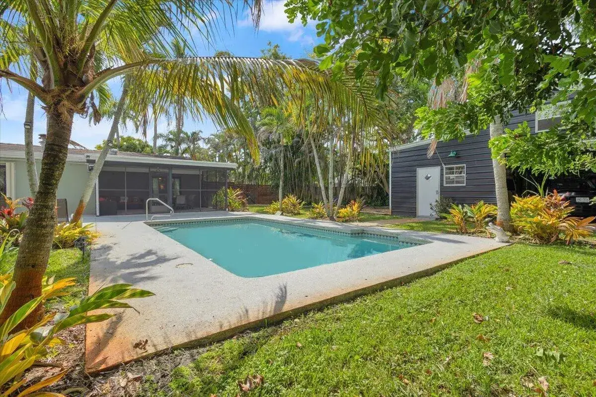 3 bedroom 2 bath Residential for sale at 2488 NW South Manor Avenue, Stuart FL 34994