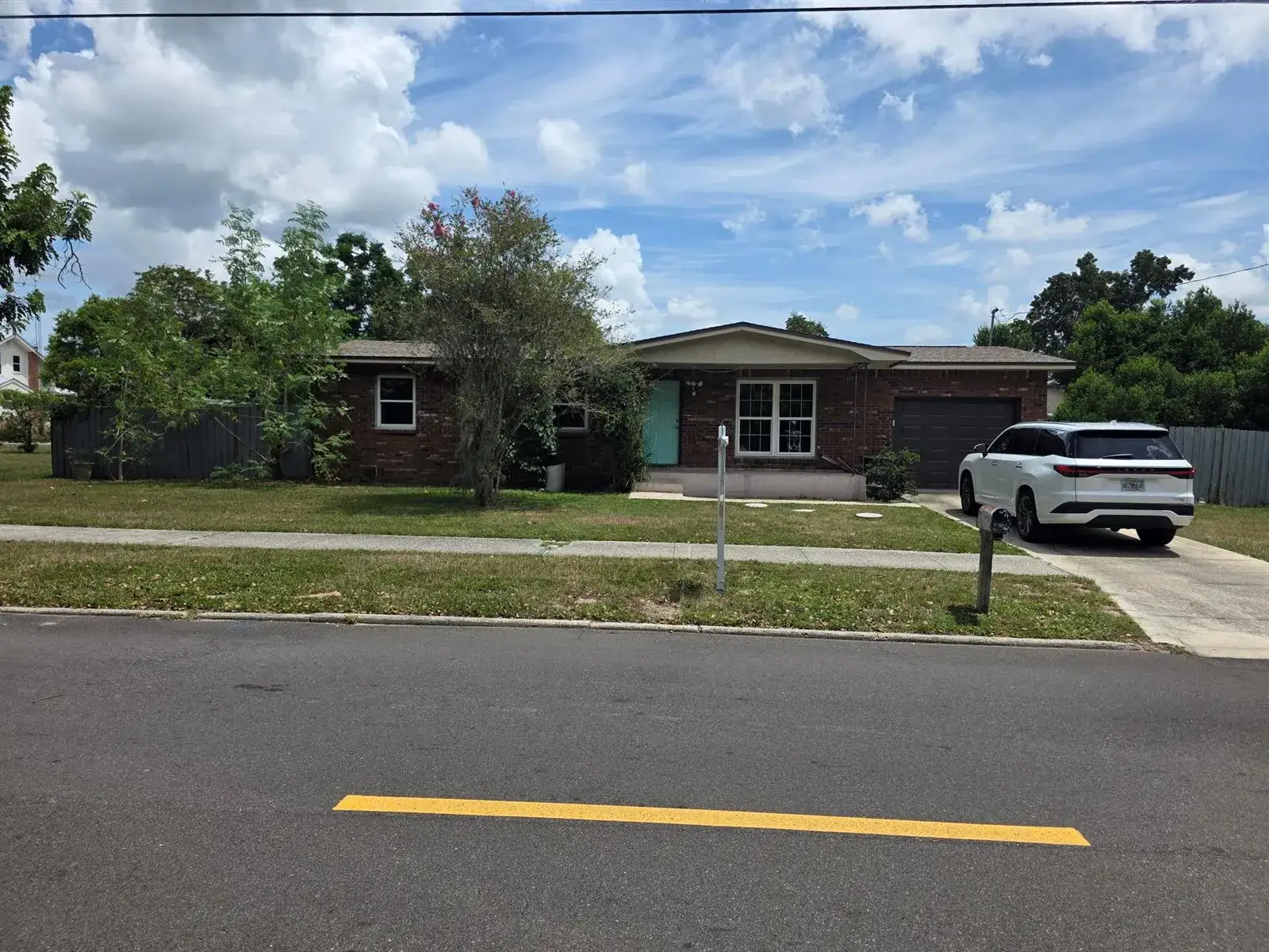 3 bedroom 1 bath Residential for sale at 215 S Florida Avenue, FL 33825