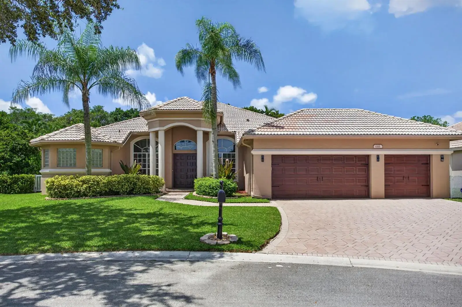 5 bedroom 3 bath Residential for sale at 6161 NW 53RD Circle, Coral Springs FL 33067