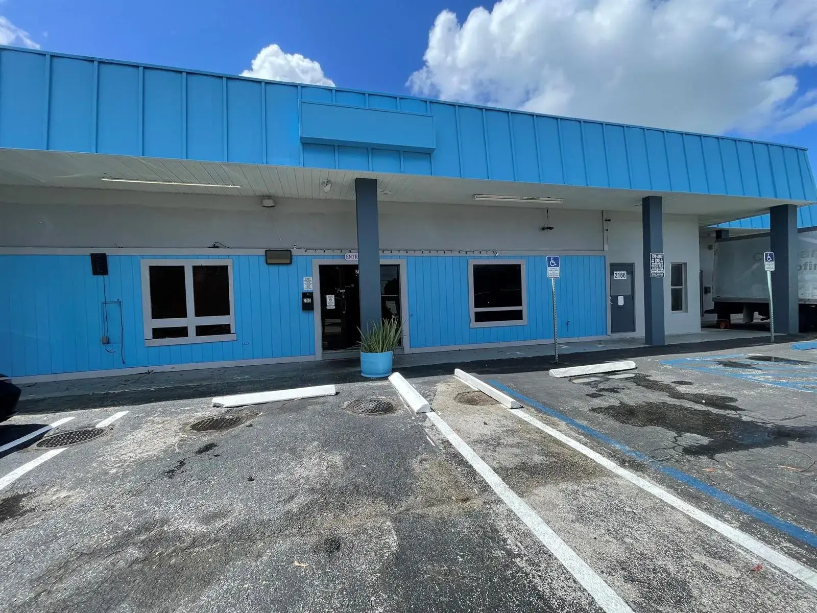 Commercial Sale for sale at 2160 MEARS Parkway, Margate FL 33063