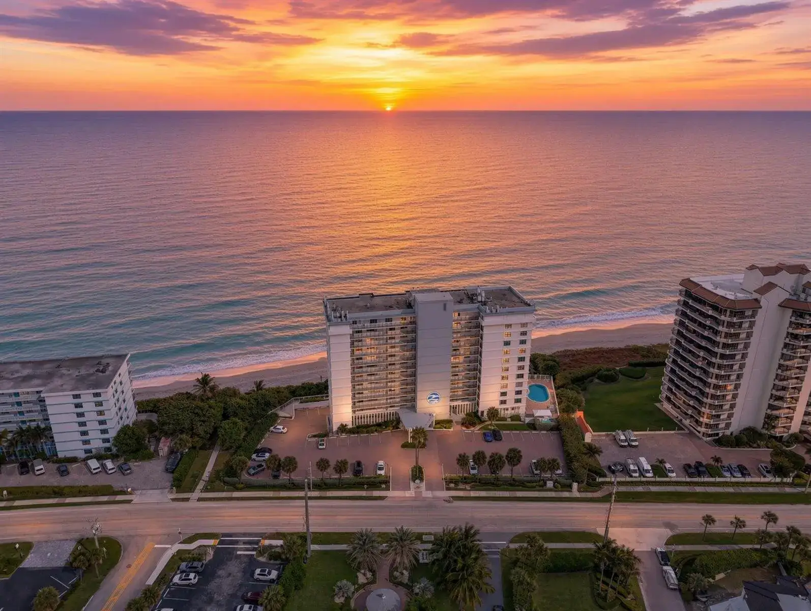 3 bedroom 2 bath Residential Lease for rent at 840 Ocean Drive # 1001, Juno Beach FL 33408