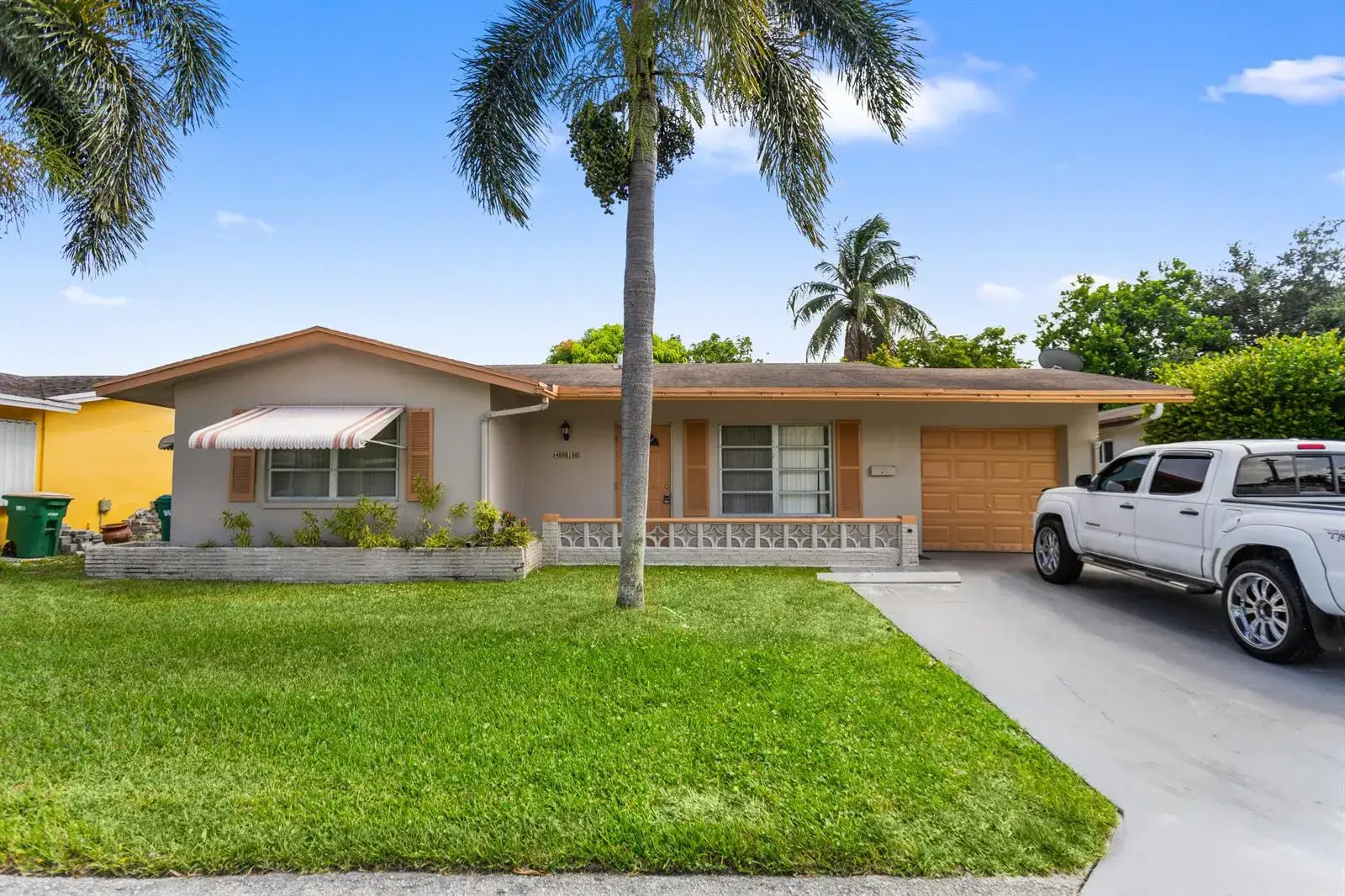 2 bedroom 2 bath Residential for sale at 4818 NW 58TH Street, Tamarac FL 33319