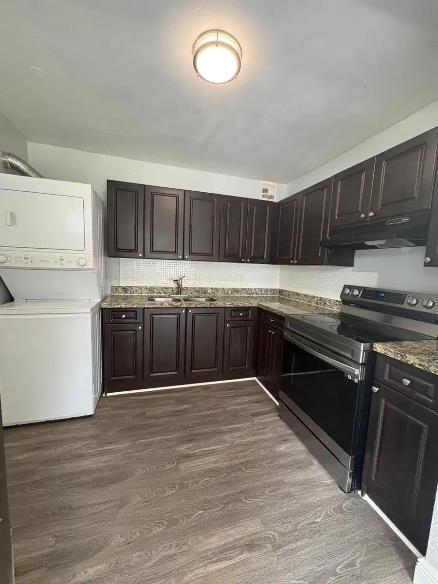 2 bedroom 2 bath Residential Lease for rent at 5971 NW 17TH Place # 101, Sunrise FL 33313
