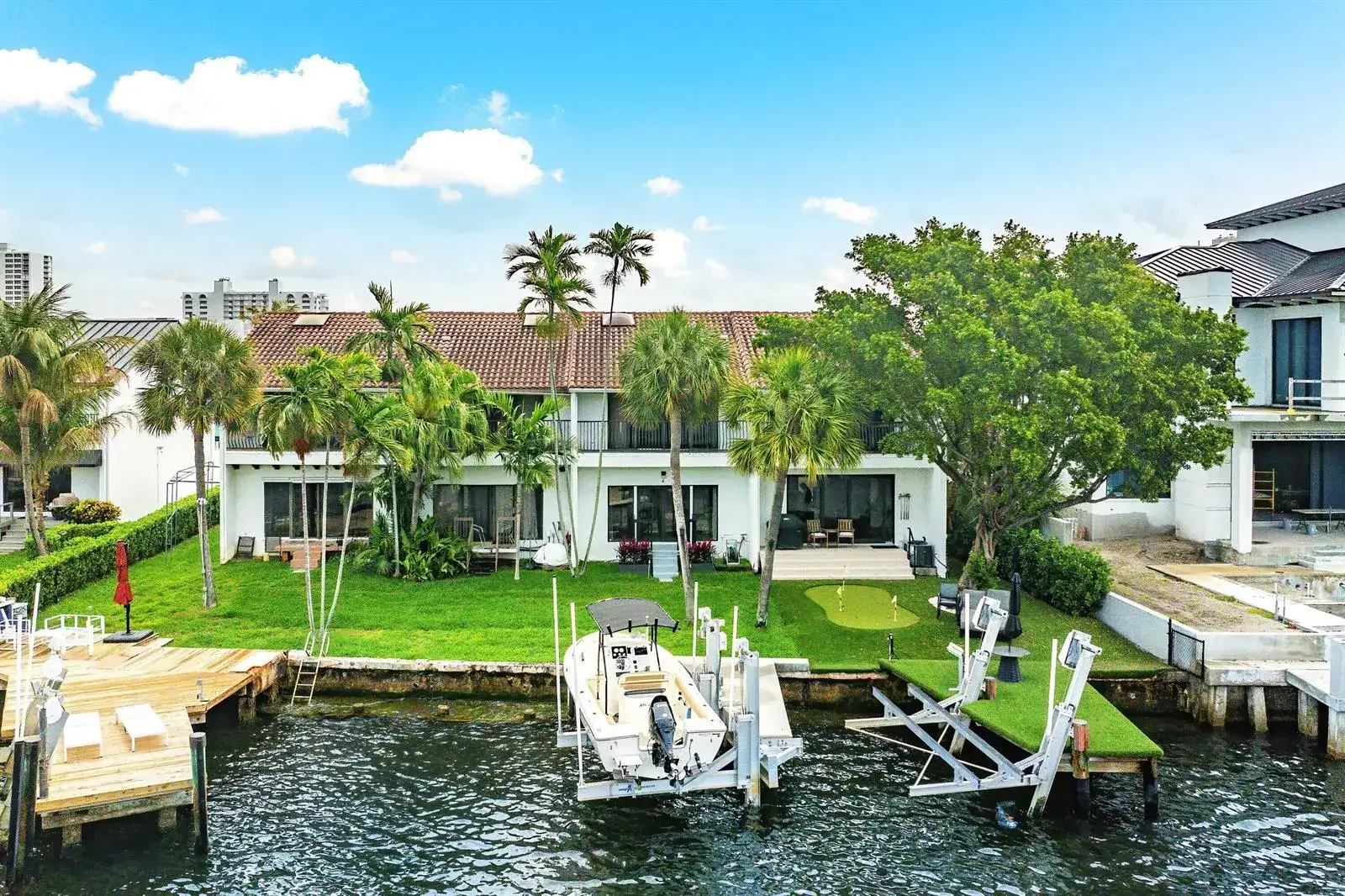 2 bedroom 2 bath Residential for sale at 605 NE 19th Avenue, Deerfield Beach FL 33441
