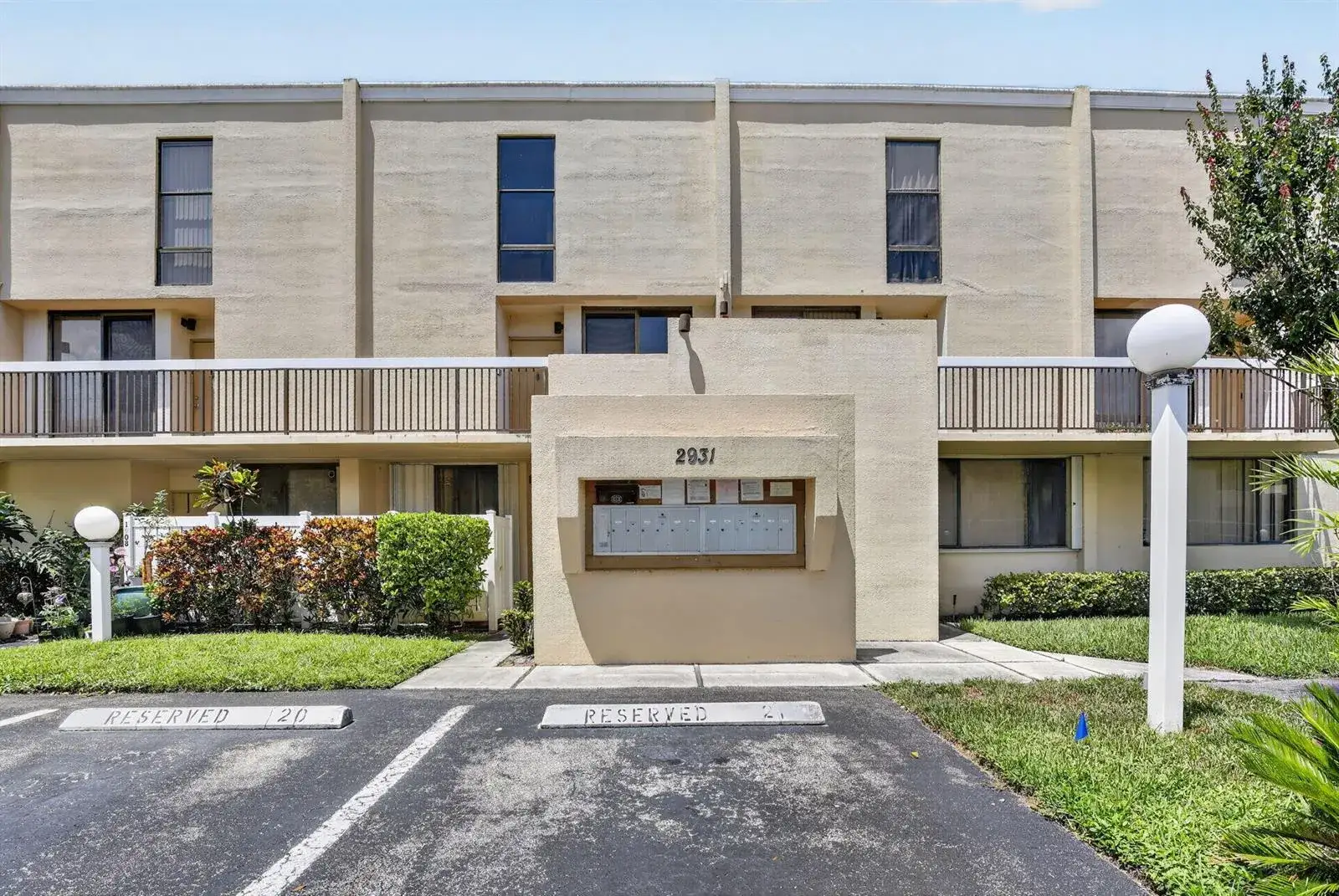 2 bedroom 2 bath Residential for sale at 2931 SW 87th Terrace # 1922, Davie FL 33328
