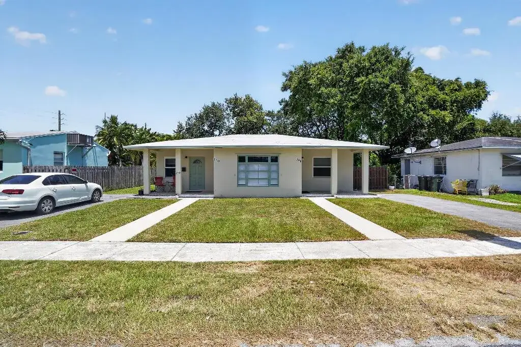 2 bedroom 2 bath Residential for sale at 208 SW 2ND Place # 2, Dania Beach FL 33004