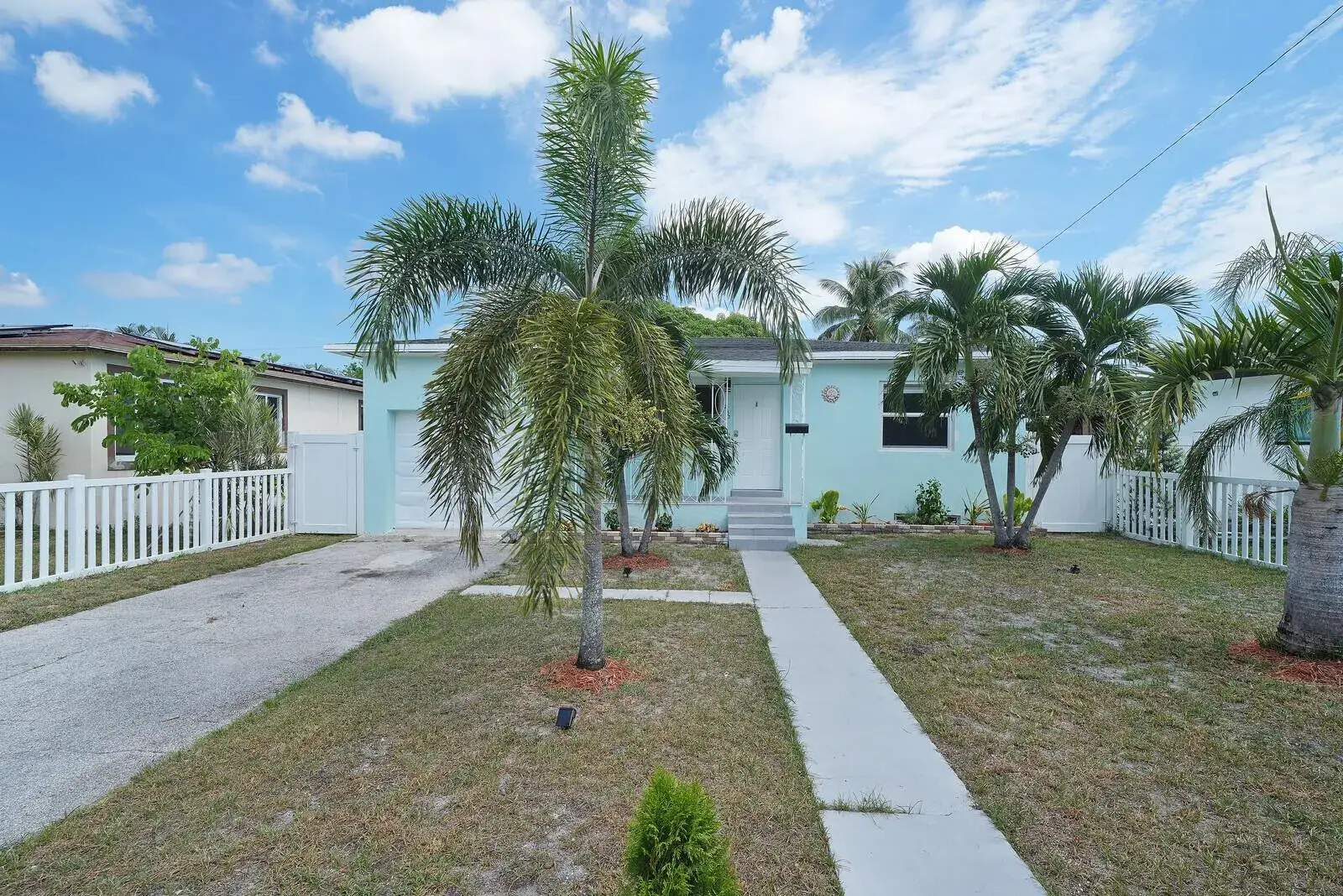 3 bedroom 2 bath Residential for sale at 2517 Rodman Street, Hollywood FL 33020